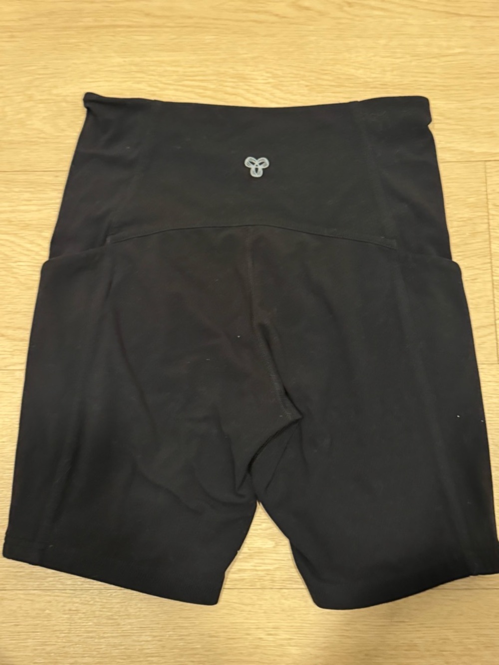 TNA By Aritzia High-Waist Black Women's Bike Shorts with Side Pocket - Picture 4 of 5